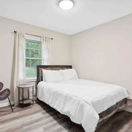 Atlanta Airport Suite-3